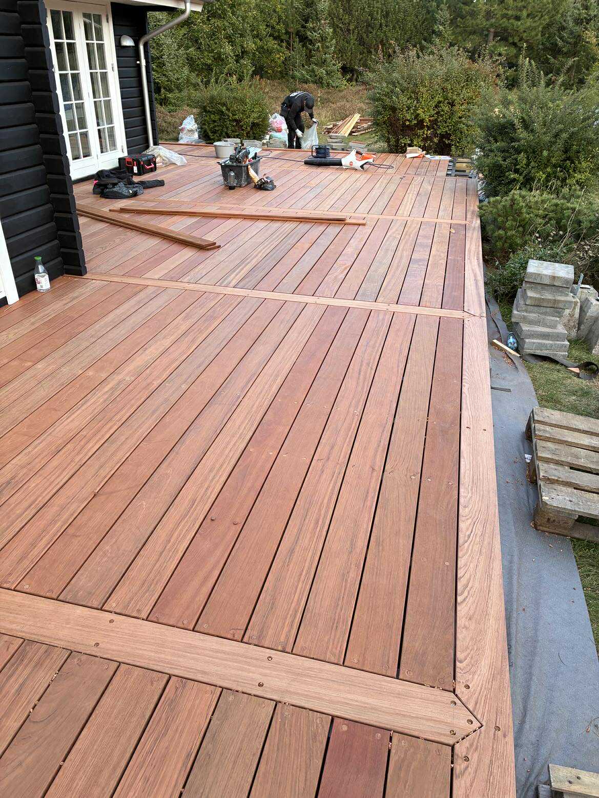 Færdig træterrasse